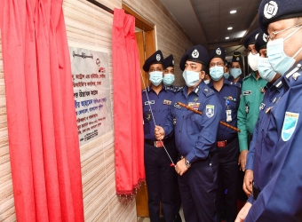 ঢাকা রেঞ্জের কর্মকর্তাদের উদ্দেশ্য আইজিপি 'মানুষের সাথে ভালো ব্যবহার করলে তাদের ভালোবাসা পাওয়া যায়'