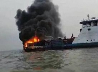 ঝালকাঠির সুগন্ধা নদীতে জ্বালানি তেলবাহী  বিস্ফোরণের ঘটনা ঘটেছে একটি জাহাজে