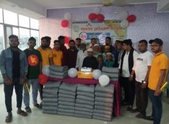 মানবতার ফেরিওয়ালা কর্ণফুলীর উদ্যোগে কম্বল বিতরণ 
