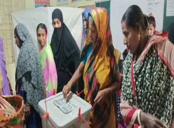 মানিকগঞ্জের দুই উপজেলার ৯ ইউনিয়নে উড়ল নৌকার পাল
