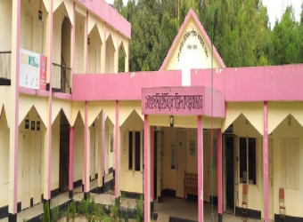 আমতলীতে সংস্কারের অভাবে যে কোন সময় ইউপি ভবন ধসে প্রাণ হানি ঘটার আশঙ্কা