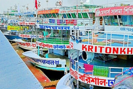 হটাৎ বরিশালে ঘোষণা ছাড়াই বাড়াল লঞ্চের ভাড়া