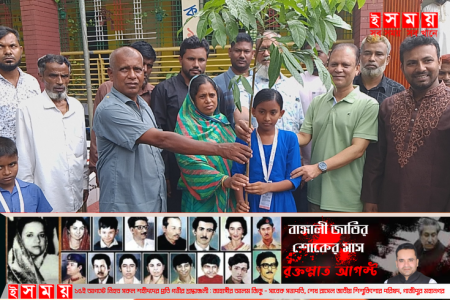 কাউনিয়ায় শিক্ষার্থীদের মাঝে স্বেচ্ছাসেবক লীগ নেতার গাছের চারা বিতরণ 