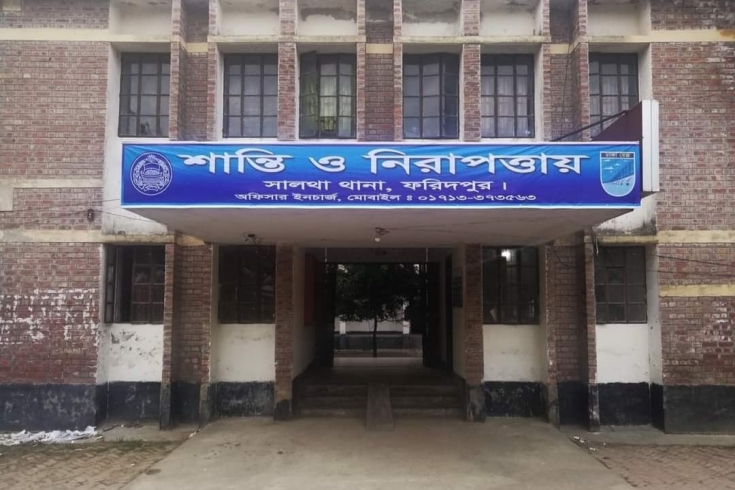 সালথায় মোটরসাইকেল থেকে ছিটকে পড়ে ট্রাকচাপায় বৃদ্ধা নিহত