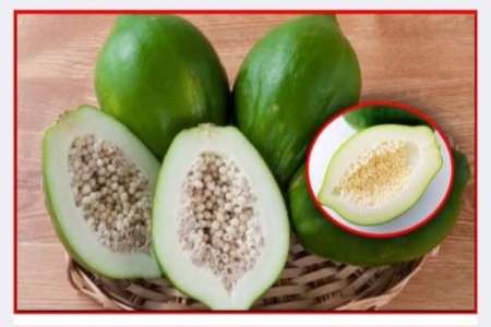 কাঁচা পেঁপে বেশি খেলে কি হয় জানুন।