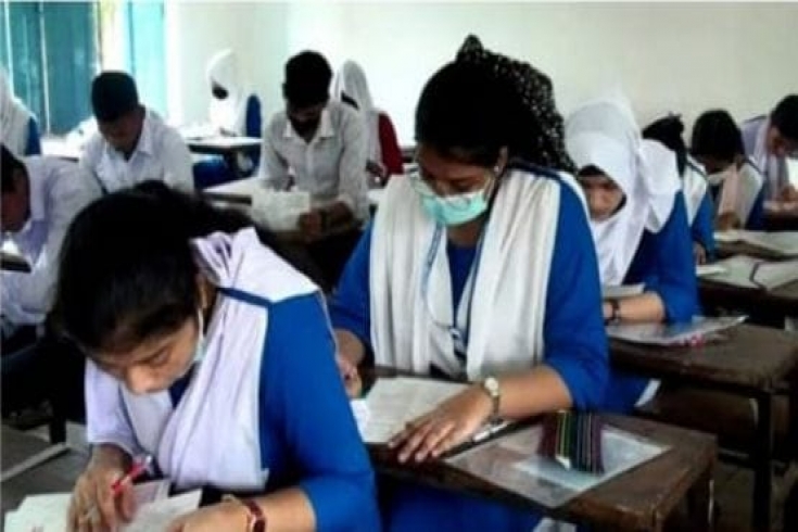 ডোমারে এসএসসি ও সমমানের পরীক্ষা শুরু। 