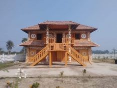 নাচোলের রানী- ইলামিত্রের স্মৃতি সংরক্ষণে নির্মিত হয়েছে ইলামিত্র সংগ্রহশালা।
