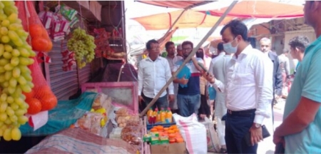 মাহে রমজান উপলক্ষে ইন্দুরকানীতে মুদি দোকানে বিভিন্ন অপরাধে জরিমানা