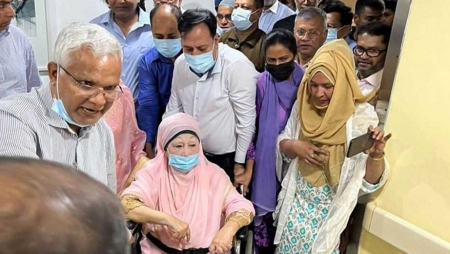 বাসায় ফিরলেন খালেদা জিয়া