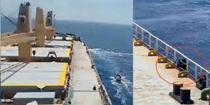 জলদস্যুর কবলে জাহাজ, স্ত্রীকে কল করে ইব্রাহীম বলেছিলেন, ‘কী হবে জানি না, দোয়া করো’