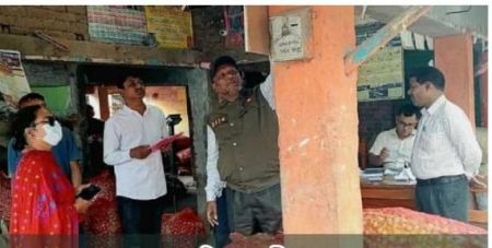 মুল‍্য তালিকা না থাকায় নীলফামারীতে দুই প্রতিষ্ঠানকে জরিমানা। 