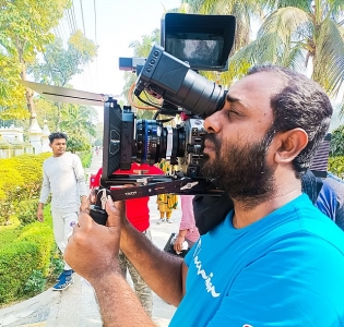 কাউখালির রনি সফল চিত্রগ্রাহক ও সম্পাদক। 