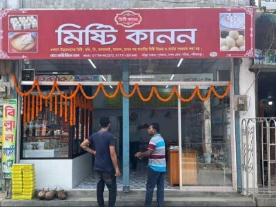 হিন্দু ধর্মের দোকান মালিক রমজানকে স্রদ্ধা করে বিশেষ মুল্য ছাড় দিয়ে প্রশংসিত হলেন।