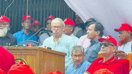 ‘পাশের দেশের স্বার্থ রক্ষায় স্বাধীনতাকে বিক্রি করছে সরকার’