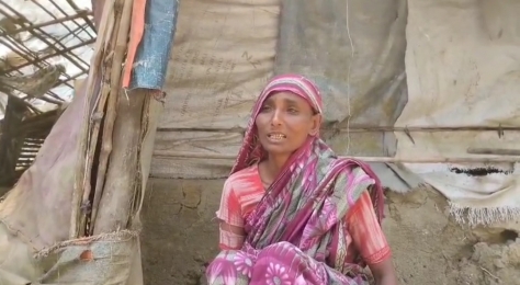 একটি ঘর পাওয়ার আকুতি স্বামীহারা অসহায় জলতুনের।