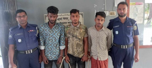 পিরোজপুররে কাউখালীতে ৫০ পিচ ইয়াবাসহ আটক ৩