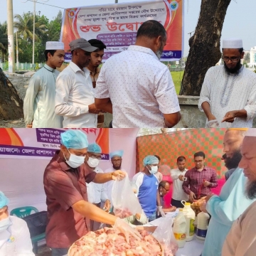 পটুয়াখালীতে ৬৫০ টাকা কেজি গরুর মাংস, ৯ টাকা পিস ডিম ও ৬৫ টাকা লিটার গরুর দুধ বিক্রি হচ্ছে! 