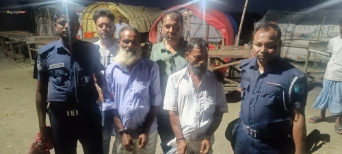 ছদ্মবেশ ধারণ করে কাঁচিকাটায় অভিযান,গ্রেফতার দুই। 