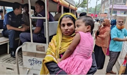 উদ্দীপন এনজিও থেকে ১৩ হাজার টাকা ঋণের দায়ে শিশু সন্তান রেখে ঈদের আগের দিন কারাগারে গেলেন মা