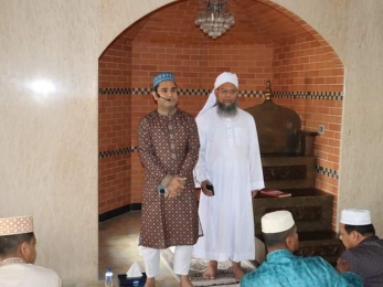 শরীয়তপুর পুলিশ লাইন্সে পবিত্র ঈদ-উল-ফিতর এর নামাজ আদায় করেন পুলিশ সুপার।