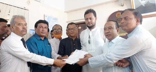 উৎসবমুখর পরিবেশে পিরোজপুরের তিন উপজেলা পরিষদ নির্বাচনে প্রার্থীদের মনোনয়নপত্র দাখিল 