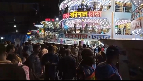 বরিশাল থেকে কর্মস্থলে ফিরতে যাত্রীদের উপচে পড়া ভিড় 
