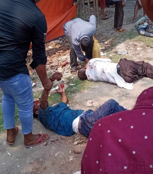 ঝালকাঠিতে ট্রাক-প্রাইভেটকার-অটোরিকশার সংঘর্ষে নিহত ১১