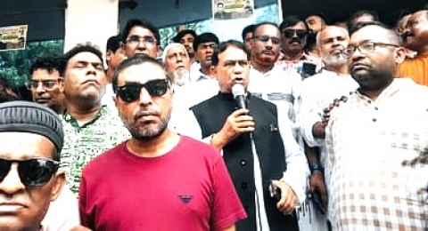 টাঙ্গাইলে পুলিশি বাধায় আওয়ামী লীগের কোনো পক্ষই সমাবেশ করতে পারেনি।