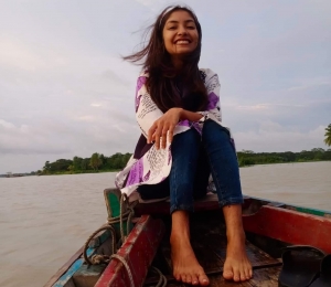 কবিতা-এক টুকরো ছেড়া কাগজ। 