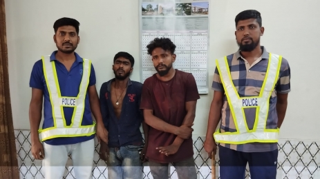 ইবির শিক্ষক কোয়ার্টারে চুরির সন্দেহে ২-যুবক আটক