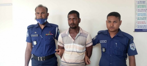 নবাবগঞ্জে স্ত্রী-কন্যা খুন। স্বামী গ্রেফতার 