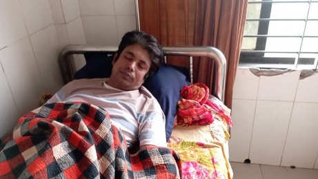 প্রেস ক্লাব চৌগাছার  সাধারণ সম্পাদক শাহানুর আলম উজ্জ্বল  অসুস্থ্য