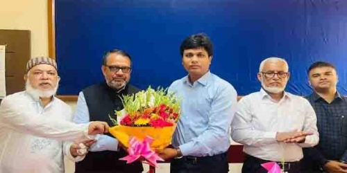 ভেদরগঞ্জ উপজেলা পরিষদ চেয়ারম্যানের দায়িত্বভার গ্রহণ করেন।