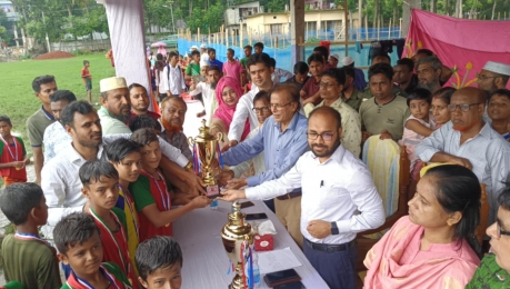 রাজাপুরে বঙ্গবন্ধু ও বঙ্গমাতা গোল্ডকাপ ফুটবল টুর্নামেন্ট এর ফাইনাল খেলা অনুষ্ঠিত।