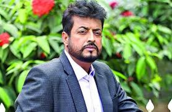 ডিভোর্স নিয়ে ওমর সানির লেট নাইট ফেসবুক পোস্টে মন্তব্য