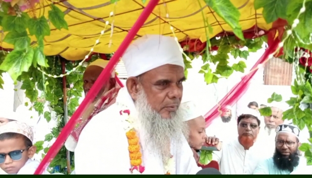 গুরুদাসপুরে রাজকীয় সংবর্ধনা ইমামের বিদায় 
