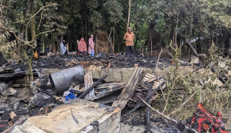নলছিটিতে অগ্নিকান্ডে বসতঘর পুড়ে ছাই।