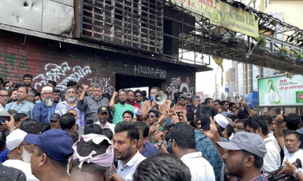 মিরপুর ১০ আওয়ামী লীগ নেতাকর্মীদের দখলে।