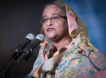 আমি সেন্ট মার্টেনকে মার্কিন যুক্তরাষ্ট্রের হাতে তুলে দিলেও আমি ক্ষমতায় থাকতাম ।