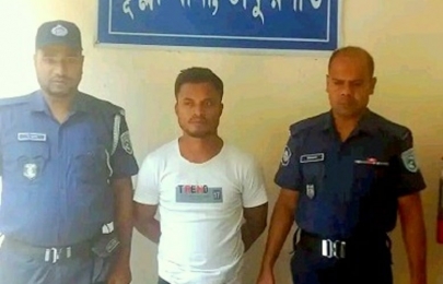 ঠাকুরগাঁওয়ে সংখ্যালঘুর বাড়িতে অগ্নিসংযোগ ও মুঠোফোনে ভিডিও ধারনের সময় আটক ১