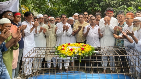 আওয়ামীলীগ বাংলাদেশে রাজনিতি করার কোন নৈতিক অধিকার তাদের নেই তাদের নিবন্ধন বাতিল করতে হবে