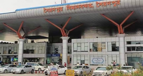 সৈয়দপুরে বিমান ইঞ্জিন যান্ত্রিক ক্রটি দেড় ঘন্টা পর আকাশে। 