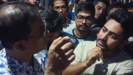 ৫ দফা পূরণ না হলে বিআইডব্লিউটিএ অফিস ছাড়বেন না উপদেষ্টা নাহিদ।