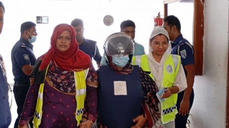 হত্যা মামলায় সাবেক পৌরসভা মেয়র আঞ্জুমান আরা বেগম বন্যাকে  কারাগারে প্রেরণ