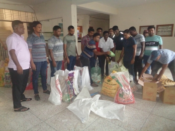 বন্যার্তদের জন্য চৌগাছা পৌর কর্মকর্তা  কর্মচারীদের এক দিনের বেতন প্রদান