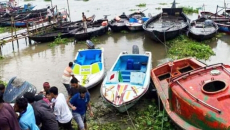 দুর্যোগপূর্ণ এলাকায় উদ্ধার কাজে ব্যবহৃত স্পিডবোট ভাড়ার নামে চলছে নৈরাজ্য