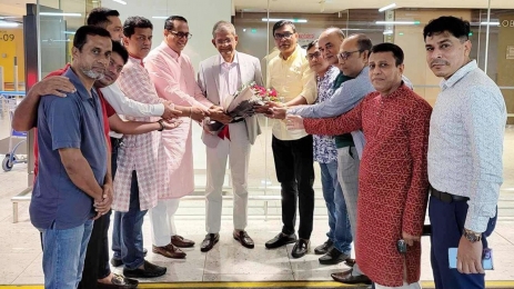 মির্জা ফখরুল সিঙ্গাপুরে পৌঁছেছেন
