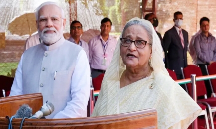 যে কারণে শেখ হাসিনা এখন ভারতের জন্য 'বিষাক্তফোঁড়া'