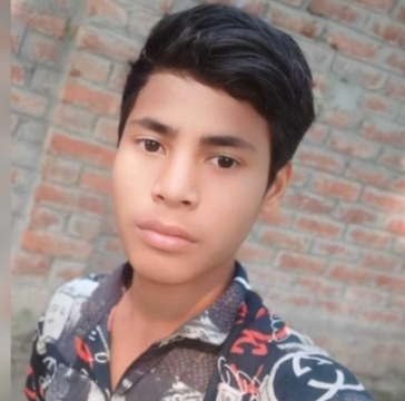  ঠাকুরগাঁও সীমান্তে গুলিবিদ্ধ এক কিশোরের মরদেহ নিয়ে গেছে বিএসএফ।