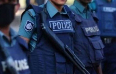 কুমিল্লায় ১১টি থানার ঊর্ধ্বতন কর্মকর্তাসহ ১৫ জন কর্মকর্তাকে পুনর্নিয়োগ করা হয়েছে।